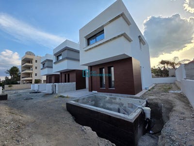 /international/cy/voroklini-larnaca-310102315744/