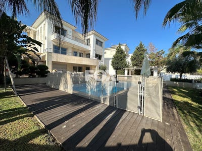 /international/cy/agios-tychon-larnaca-120092674181/
