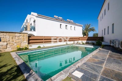 /international/cy/lakki-paphos-310108630591/