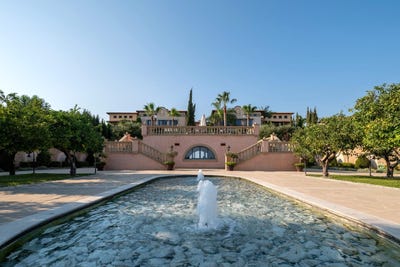 /international/cy/pyrgos-limassol-310105299008/