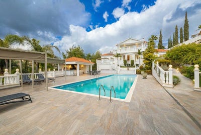 /international/cy/akrounta-limassol-310108370519/
