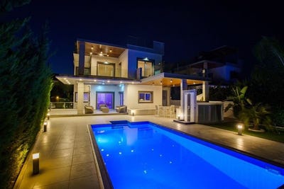 /international/cy/agios-nikolaos-limassol-310099467717/
