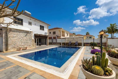 /international/cy/pyla-larnaca-310105299930/