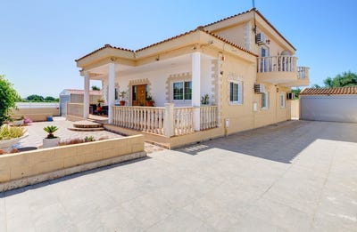 /international/cy/ormidhia-larnaca-310108943014/