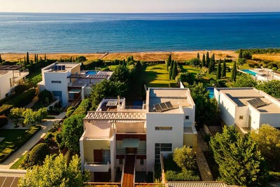/international/cy/latsi-paphos-310105296053/
