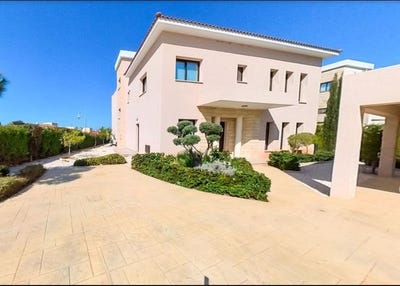/international/cy/kouklia-paphos-310099277463/