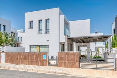 /international/cy/paralimni-famagusta-310101110525/?lang=en