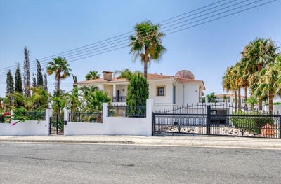 /international/cy/voroklini-larnaca-310101335811/?lang=de