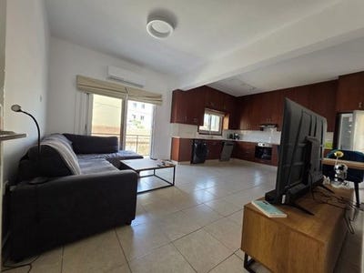 /international/cy/larnax-larnaca-310102765742/