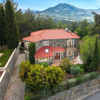 /international/cy/moniatis-limassol-310109148253/?lang=it