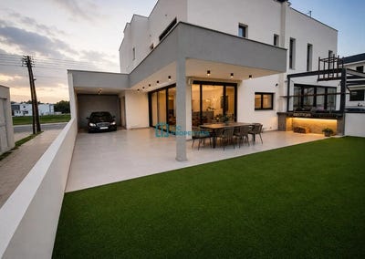 /international/cy/livadia-larnaca-310108995977/?lang=pt