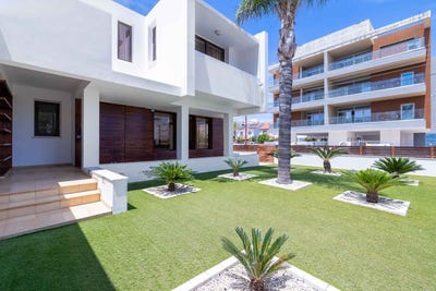 /international/cy/agios-nikolaos-larnaca-310108157344/