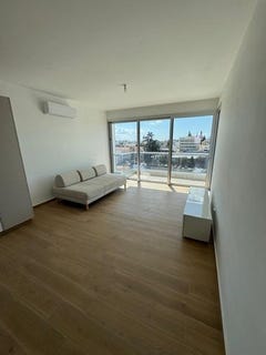 /international/cy/larnax-larnaca-310106488075/