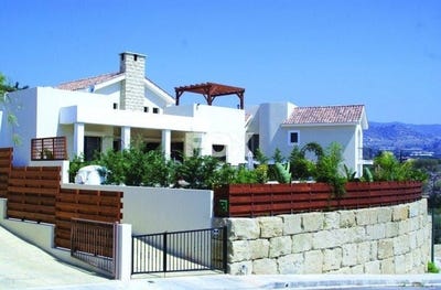 /international/cy/monagroulli-limassol-310105947837/