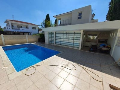 /international/cy/larnax-larnaca-310100406229/