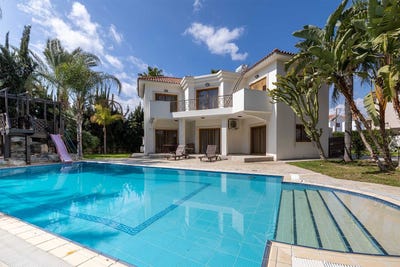 /international/cy/pyla-larnaca-310105297695/