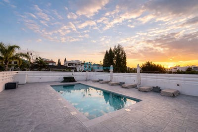 /international/cy/livadia-larnaca-310108996500/