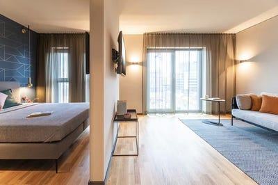 /international/de/amelia-mary-earhart-strasse-frankfurt-am-main-hesse-310093843104/
