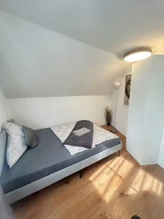 /international/de/bahnhofstrasse-planegg-bavaria-310105990583/