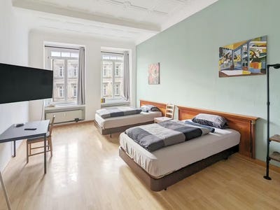 /international/de/karl-liebknecht-strasse-leipzig-saxony-310094053090/