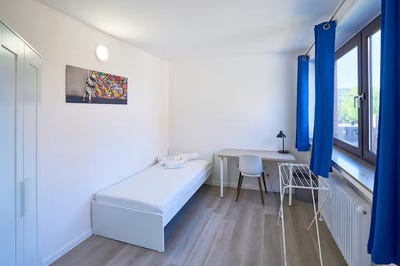 /international/de/kolner-landstrasse-dusseldorf-north-rhine-westphalia-310108419416/