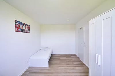 /international/de/kolner-landstrasse-dusseldorf-north-rhine-westphalia-310108419466/