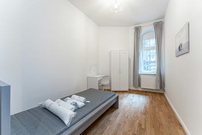 /international/de/bornholmer-strasse-berlin-berlin-310093828453/