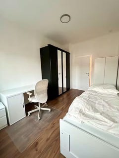 /international/de/munsterstrasse-dusseldorf-north-rhine-westphalia-310108261418/