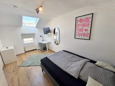 /international/de/uhlandstrasse-frankfurt-am-main-hesse-310100006924/