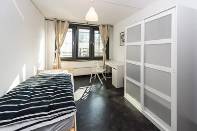 /international/de/weserstrasse-frankfurt-am-main-hesse-310101444205/