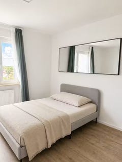 /international/de/romerhofweg-garching-bavaria-310109077441/