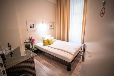 /international/de/pariser-strasse-berlin-berlin-310093839469/