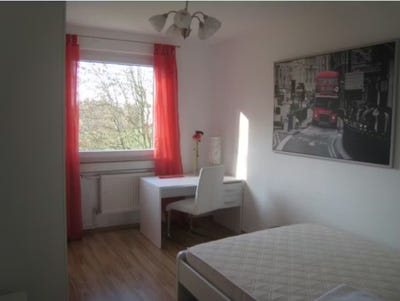 /international/de/berliner-strasse-eschborn-hesse-310093837531/