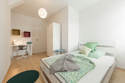 /international/de/kantstrasse-berlin-berlin-310109175625/