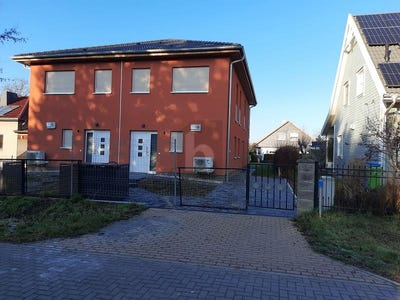 /international/de/honow-brandenburg-310108484228/