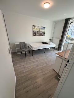 /international/de/bremer-strasse-eschborn-hesse-310098554457/