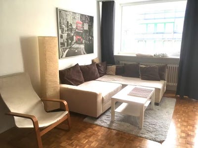 /international/de/lena-christ-strasse-munich-bavaria-310101733020/