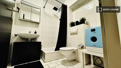/international/de/dusseldorf-north-rhine-westphalia-310108560707/