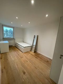 /international/de/friedrich-engels-bogen-munich-bavaria-310108084592/