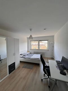 /international/de/kolner-strasse-dusseldorf-north-rhine-westphalia-310101337169/
