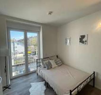 /international/de/neckarstrasse-stuttgart-baden-wurttemberg-310093863008/