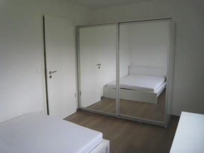 /international/de/unterortstrasse-eschborn-hesse-310093847707/