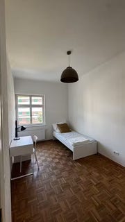 /international/de/holsteinstrasse-leipzig-saxony-310108558196/