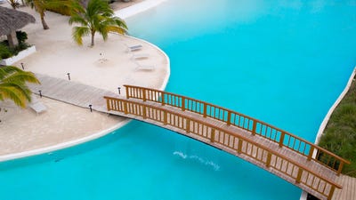 /international/do/calle-trust-punta-cana-la-altagracia-province-310098171134/