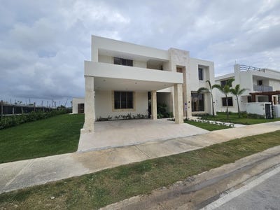 /international/do/vista-cana-higuey-la-altagracia-province-310108860674/