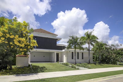 /international/do/cap-cana-punta-cana-la-altagracia-province-310108939967/?lang=de