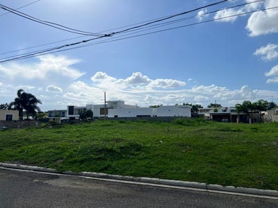 /international/do/urbanizacion-don-jose-maria-santiago-santiago-rodriguez-310107702243/