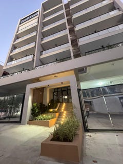 /international/do/zona-universitaria-santo-domingo-de-guzman-distrito-nacional-310108286395/