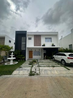 /international/do/boulevard-turistico-del-este-higuey-la-altagracia-province-310100644790/