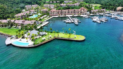 /international/do/centro-del-pueblo-samana-samana-310106065164/